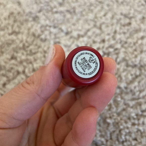 Mac retro matte lipstick. 707 Ruby woo. - Picture 5 of 9